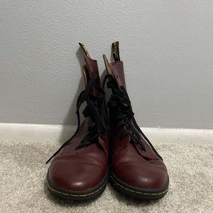 maroon boots